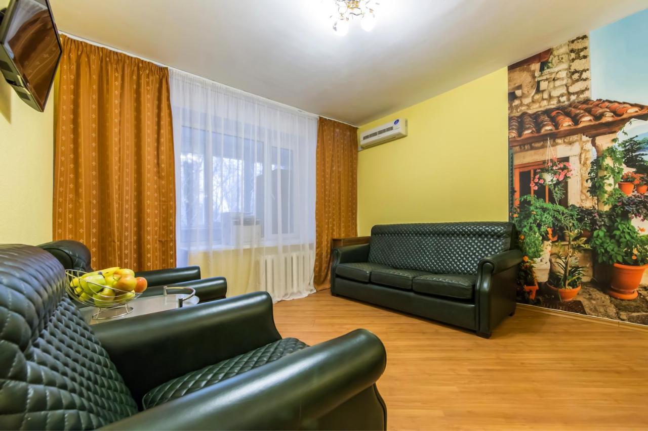 Sunny 2-Rooms Apartment For 2-6 People On Pechersk Near Kiev-Pechersk Lavra, Central Metro Station, Restaurants, Supermarkets Zewnętrze zdjęcie